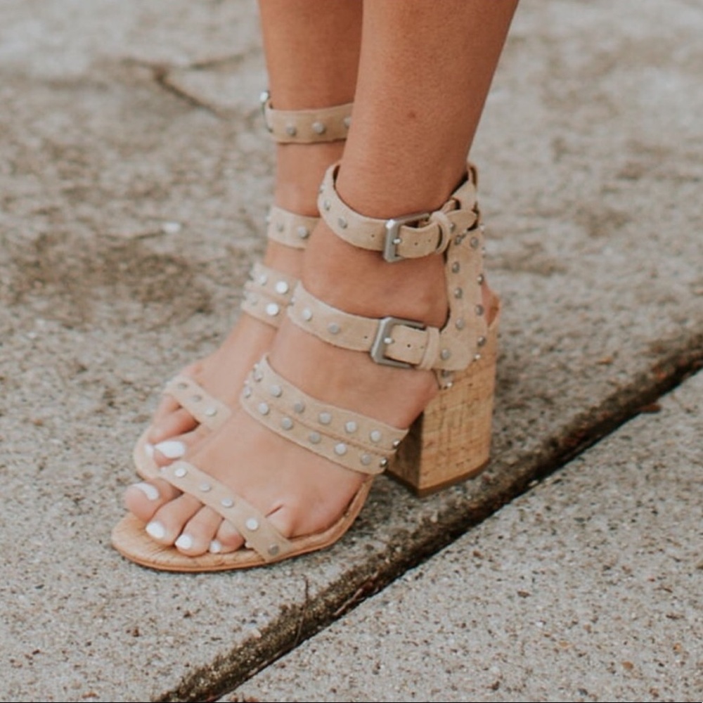 Dolce Vita tan strappy wedges SZ 9